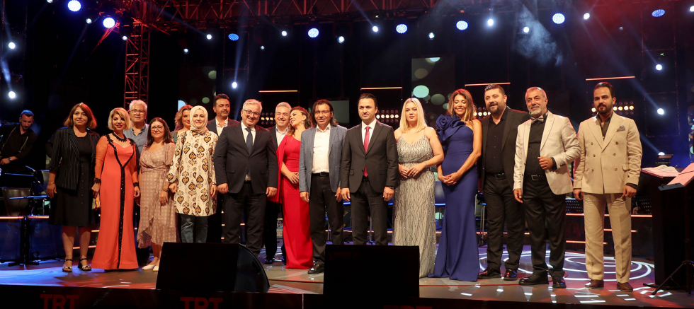 Yazın en büyük festivali şölen tadında başladı: Millet Bahçesi sahne ışıklarıyla aydınlandı - TÜRKİYE - İnternetin Ajansı