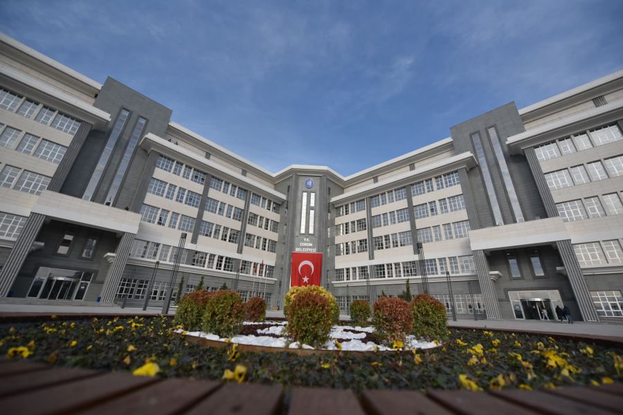 Yeni Belediye Binasına vatandaştan tam not