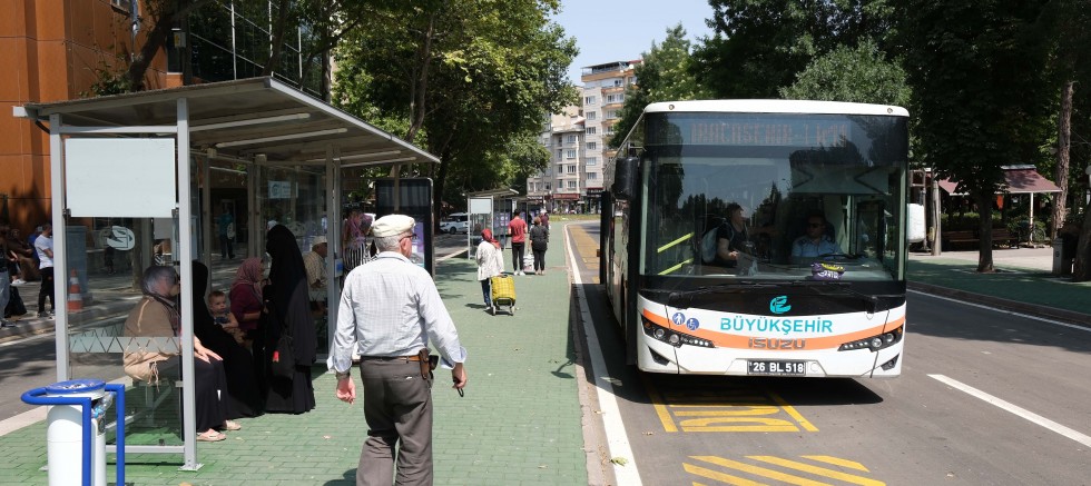 YENİLENEN KAVŞAKTA OTOBÜS HATLARI ÇALIŞMAYA BAŞLADI - GÜNDEM - İnternetin Ajansı