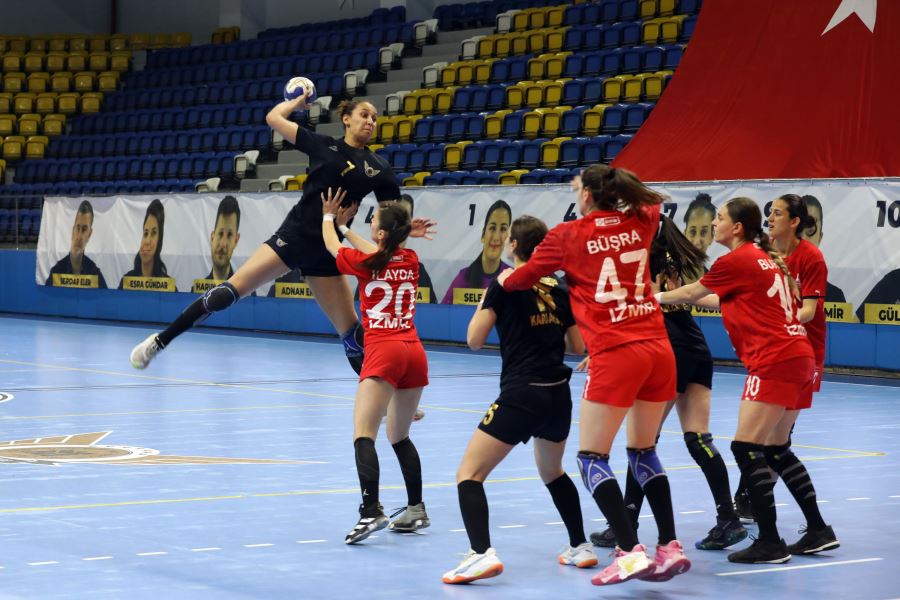 Yenimahalle play-off’a İzmir galibiyeti ile başladı