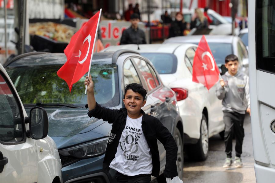 Yenimahalle’de sokak sokak bayram coşkusu