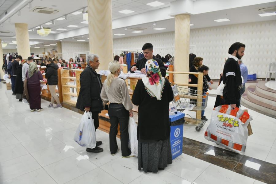 Yenişehir Belediyesi Mersin’de 28 bin depremzedeye ulaştı