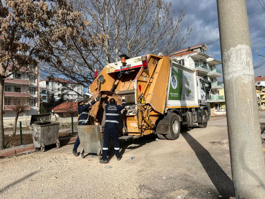 Yenişehir Belediyesi temizlik işleri ekipleri şimdi de Adıyaman’da