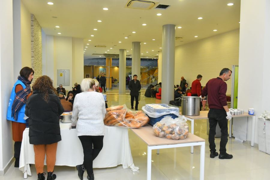 Yenişehir Belediyesi vatandaşları yalnız bırakmadı