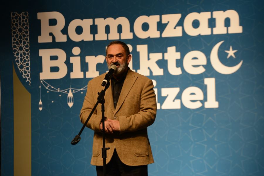 YILDIRIM’DA ERZİNCANLI’DAN EŞSİZ ŞİİR ZİYAFETİ