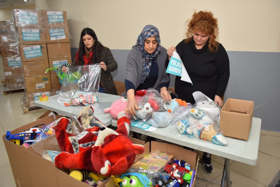 YILDIRIM’DAN DEPREMZEDE ÇOCUKLARA BİR PAKET MUTLULUK