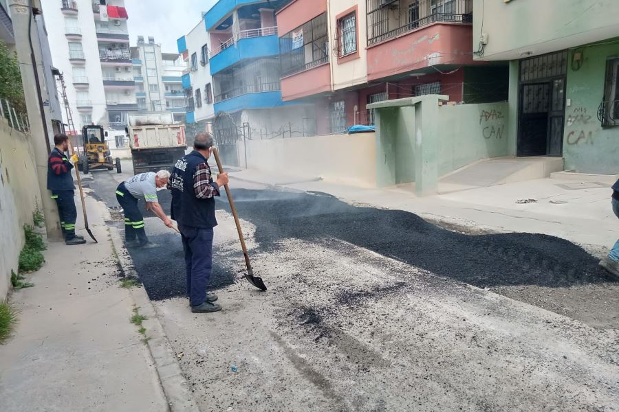 YOL AÇMA, ASFALT YAMA, KALDIRIM YENİLEME ÇALIŞMALARI SÜRÜYOR