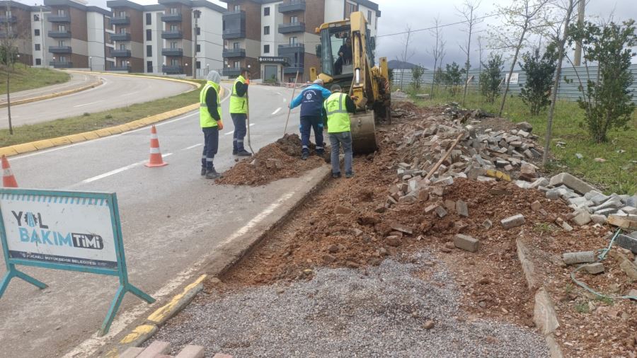 Yol Bakım Timi bozuk yol bırakmıyor