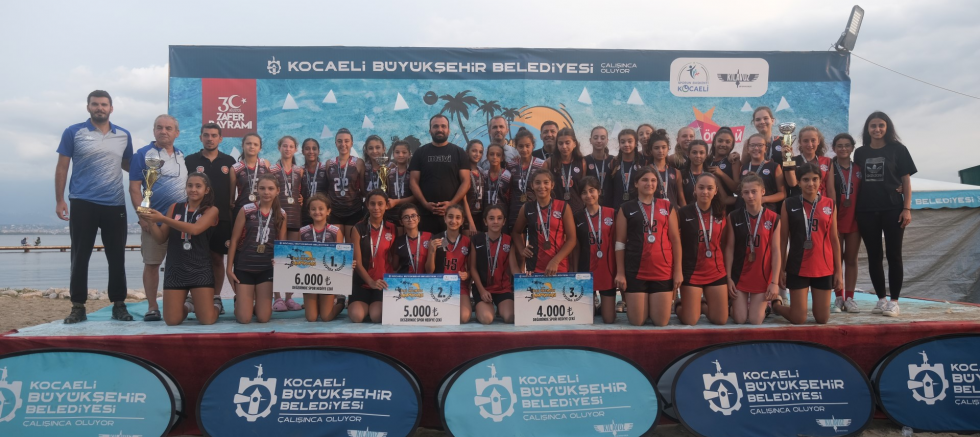 Zafer Bayramı'nda Sekapark'ta voleybol heyecanı - TÜRKİYE - İnternetin Ajansı