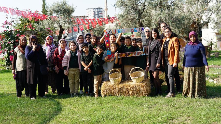 ZEYTİN GEN BAHÇESİ OKULLARA EV SAHİPLİĞİ YAPMAYA DEVAM EDİYOR